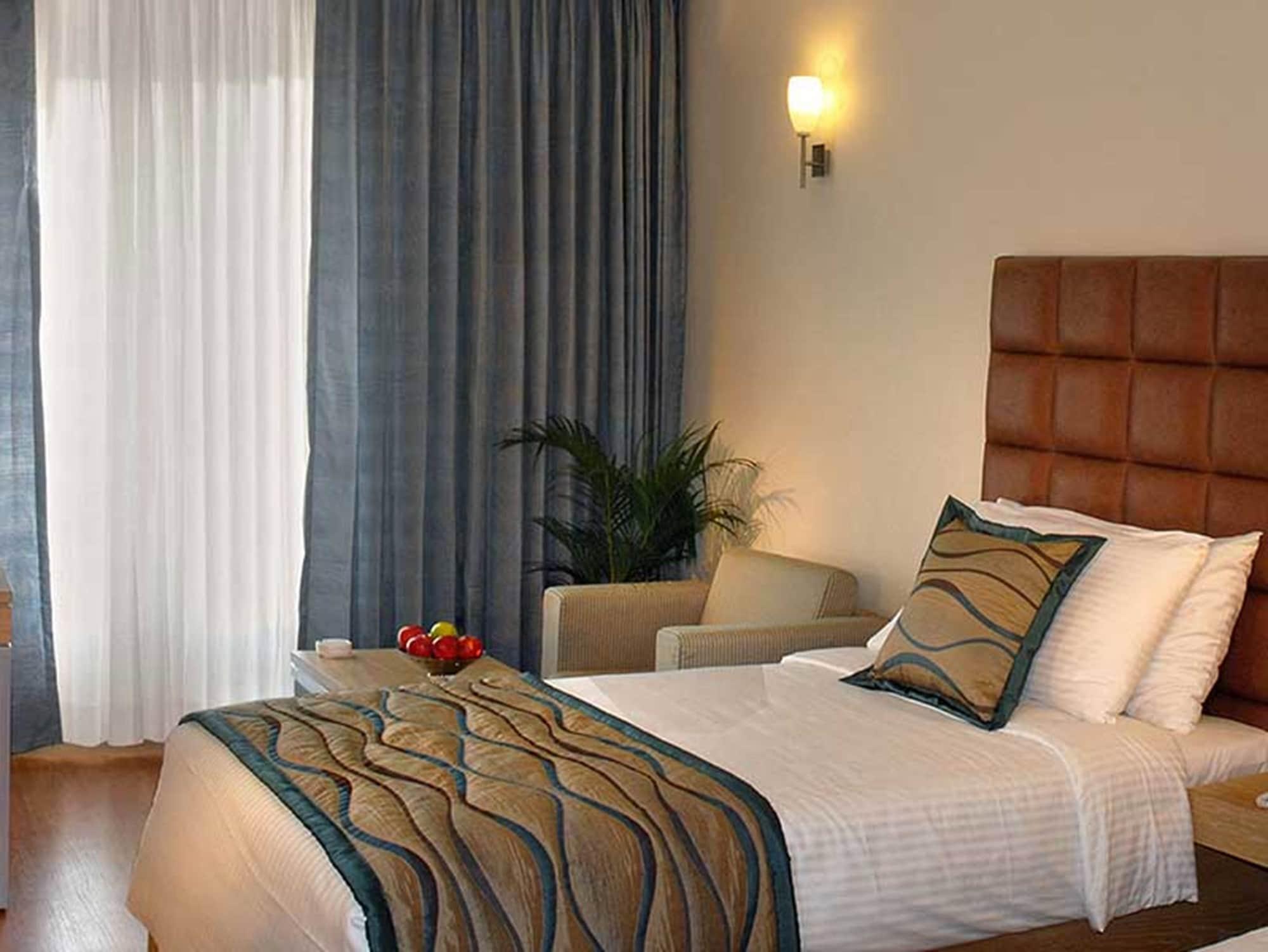 Trinity Hotel Bengaluru Экстерьер фото