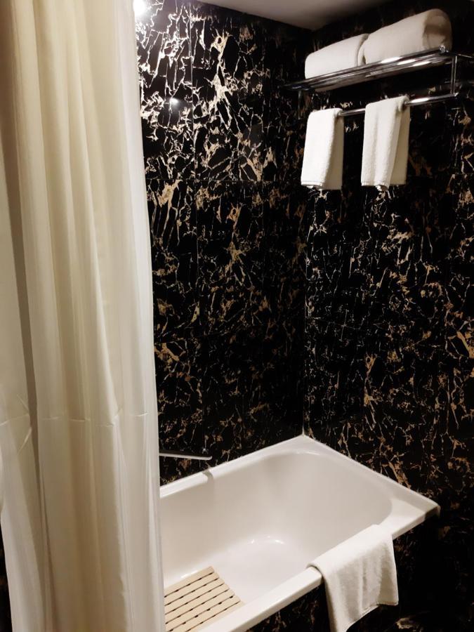 Trinity Hotel Bengaluru Экстерьер фото