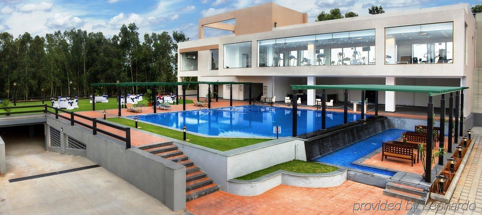 Trinity Hotel Bengaluru Экстерьер фото
