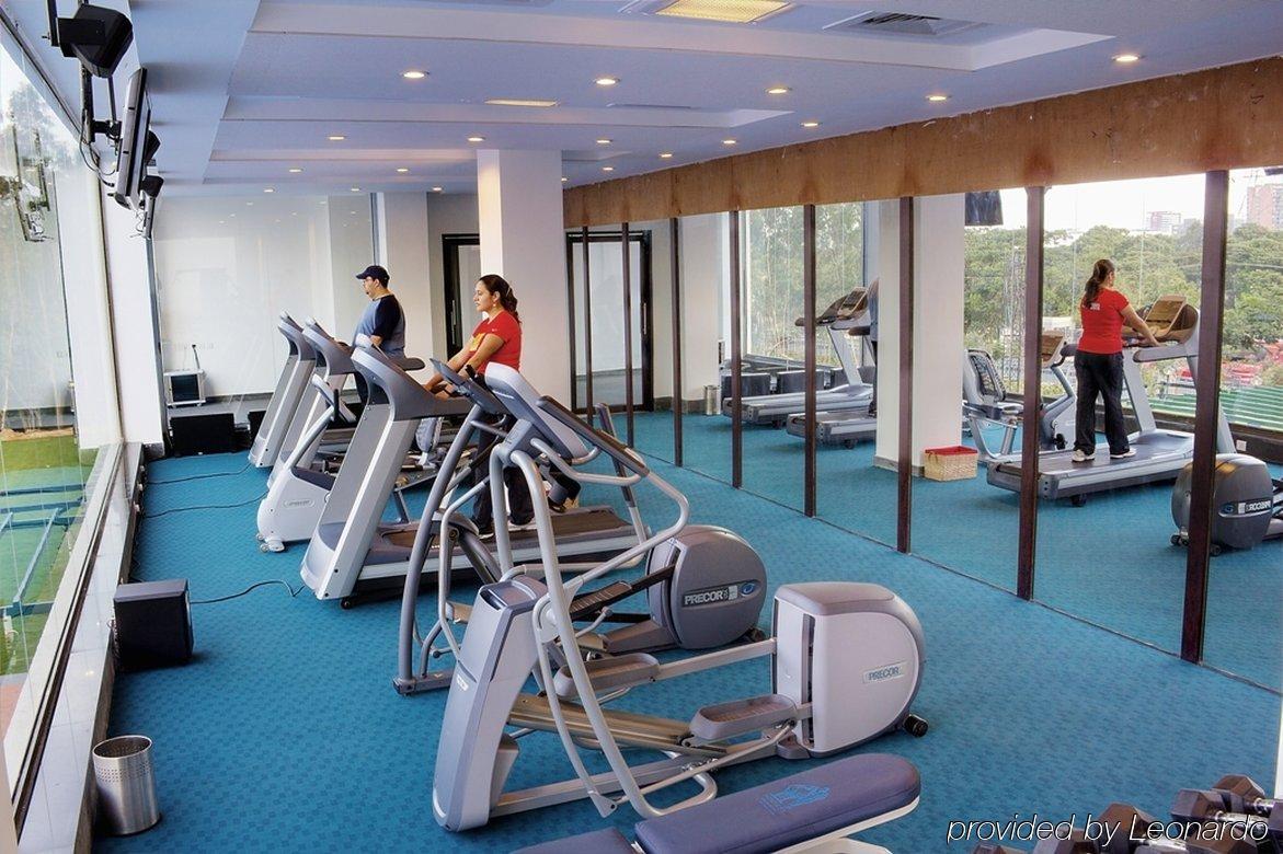Trinity Hotel Bengaluru Экстерьер фото