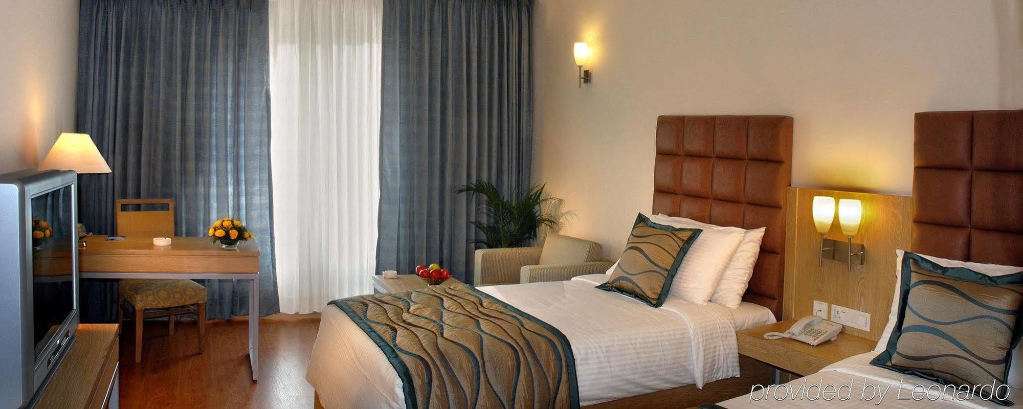 Trinity Hotel Bengaluru Экстерьер фото