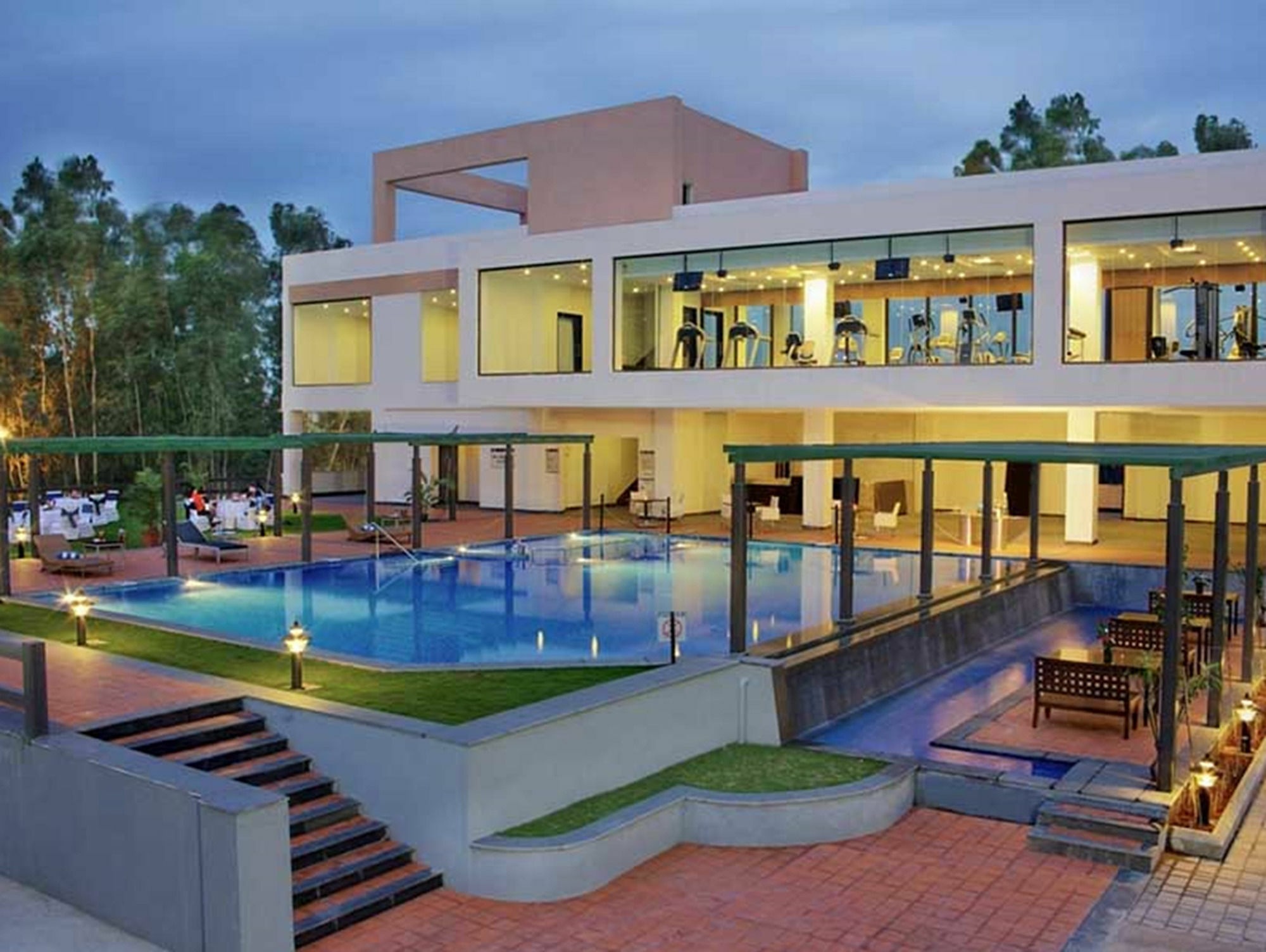 Trinity Hotel Bengaluru Экстерьер фото
