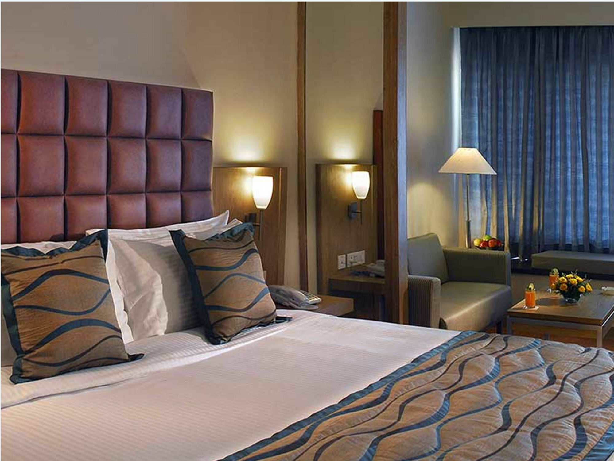 Trinity Hotel Bengaluru Экстерьер фото